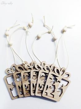 6 Holzanhänger Geschenk mit Sternen